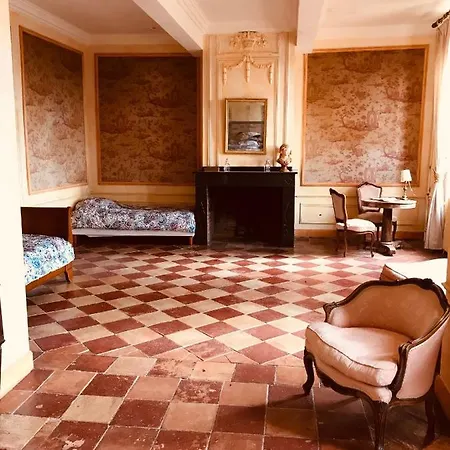 فندق Au Chateau De Mauvaisin *